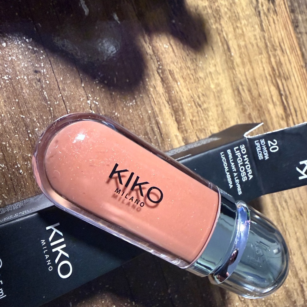Three Milano 3D Hydra Lip Gloss - Soft Peach